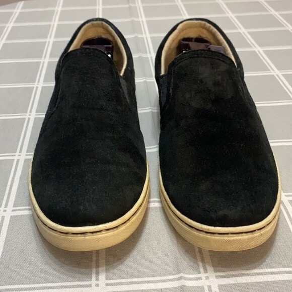 UGG Fierce 1006737 Slip On Sneakers Black Suede Loafers Women’s Size 9 Shoe - Picture 2 of 14